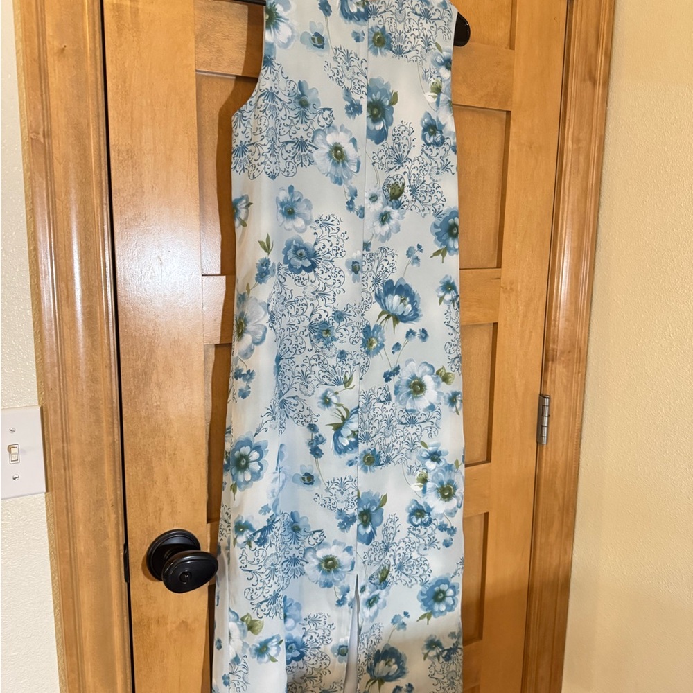 Vintage Olivia Matthew’s Blue Floral Dress - Picture 3 of 6